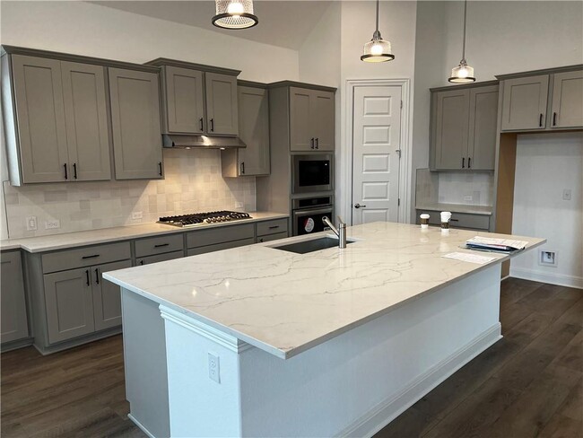 Foto del edificio - 824 Sunny Ridge Dr