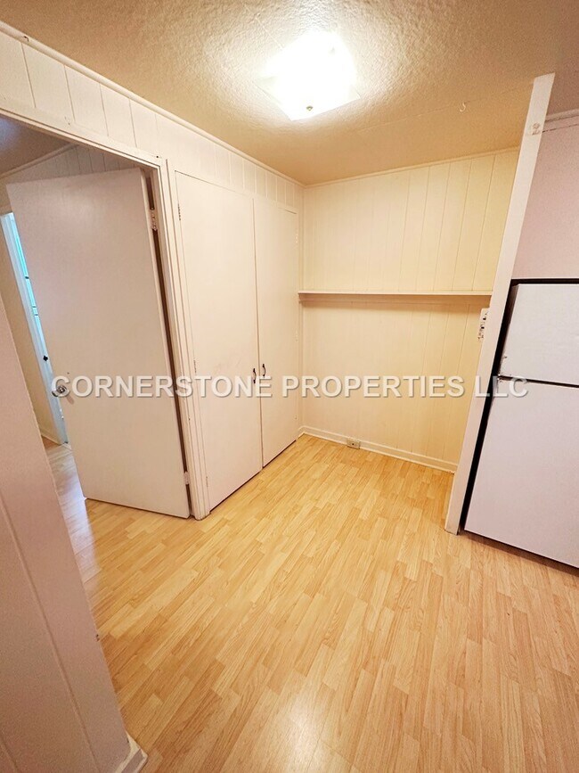 Building Photo - 819 Kinau St