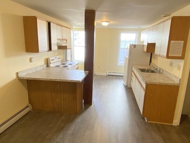 Building Photo - 79 Hawley St