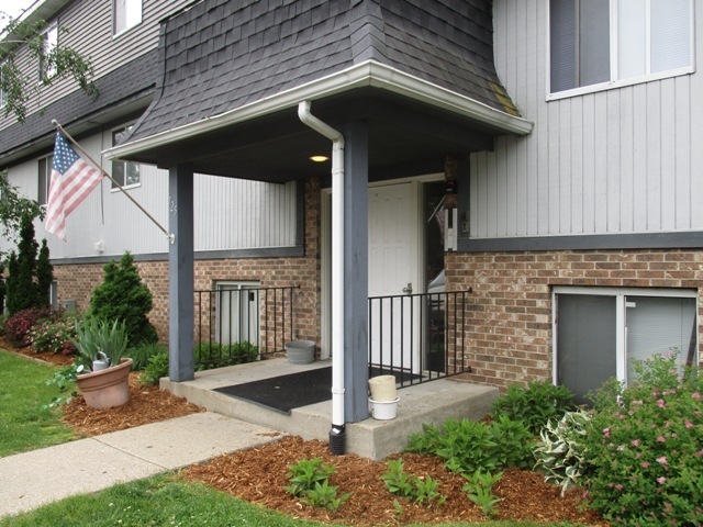 Primary Photo - 721 Keenway Cir