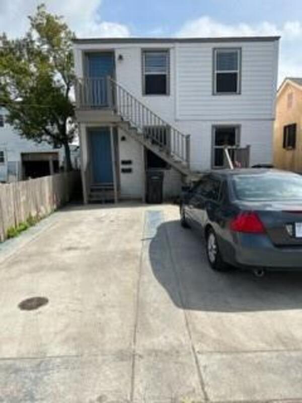 Primary Photo - 3321 Cherry St