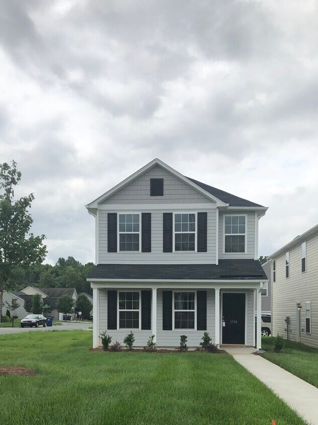 Photo - 1704 Overcreek Cir (Winston-Salem, NC)