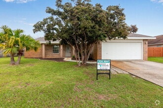 Building Photo - 210 S Shore Dr