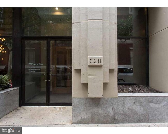 Building Photo - 220 S 16th St