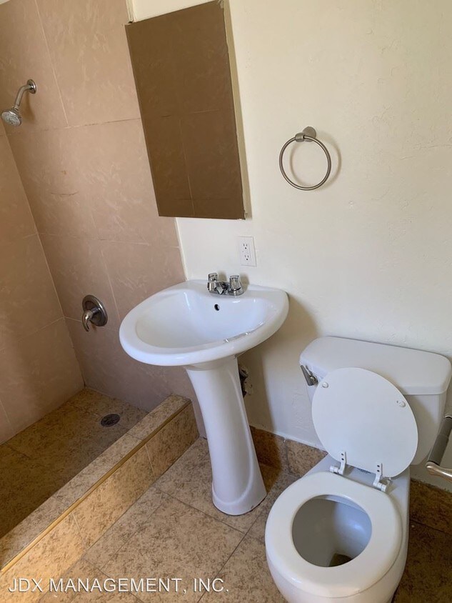 Foto del edificio - 4066 43rd St