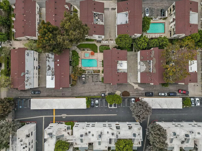 Foto del edificio - 18433 Hatteras St