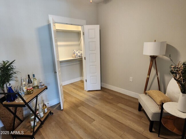 Foto del edificio - 4755 E Southern Ave