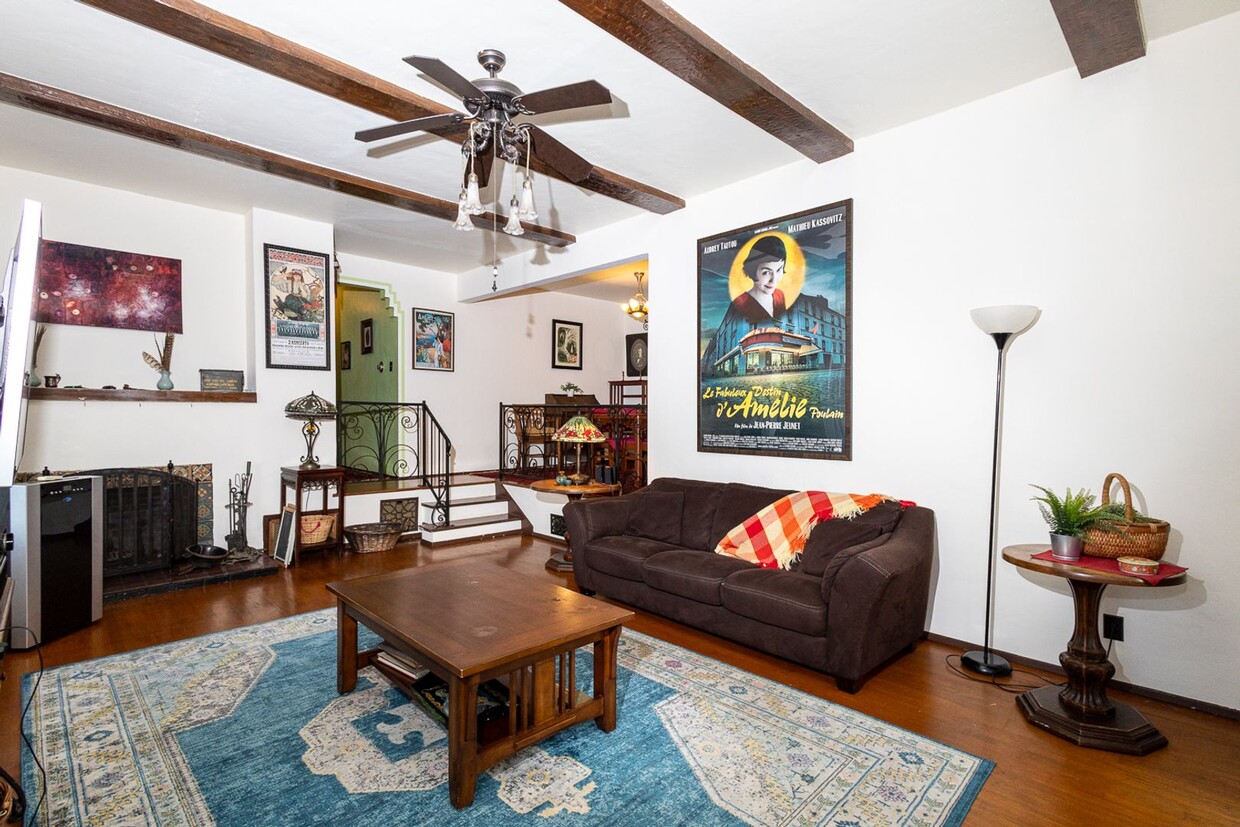 Primary Photo - Private Oasis in Beachwood Canyon with Hol...