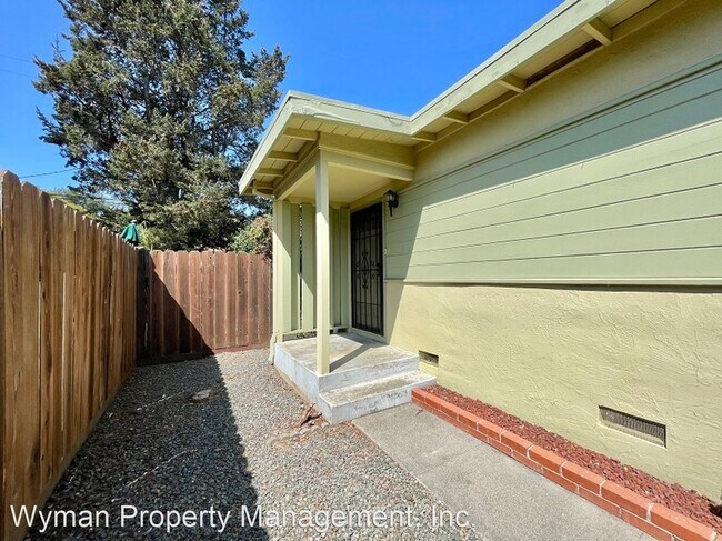 Foto del edificio - 3 br, 2 bath House - 3063 Linda Vista Avenue