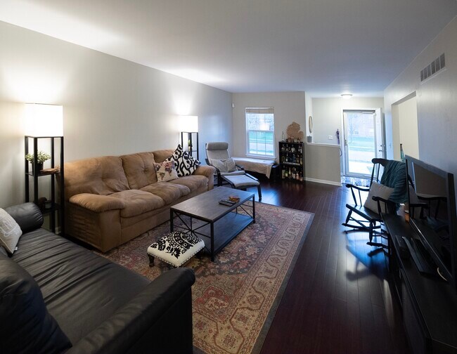 sala de estar - 1252 17th St
