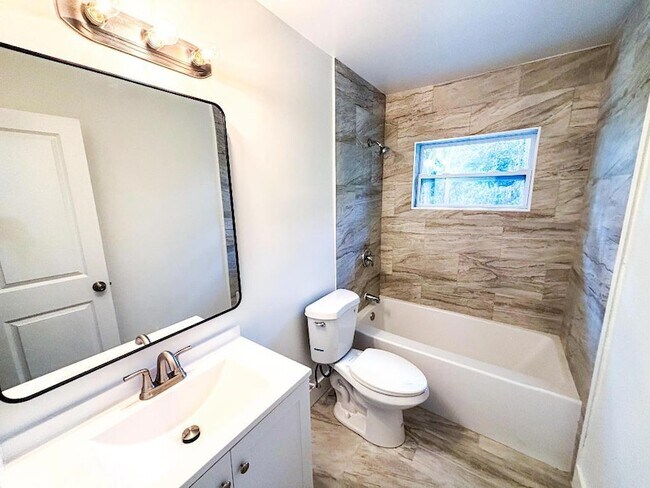 Foto del edificio - 2149 Sibley Ave