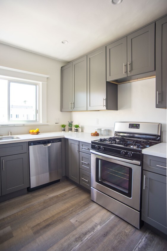 Foto principal - 1441 Echo Park Ave