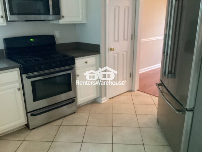 Foto del edificio - 2983 Rosebrook Dr
