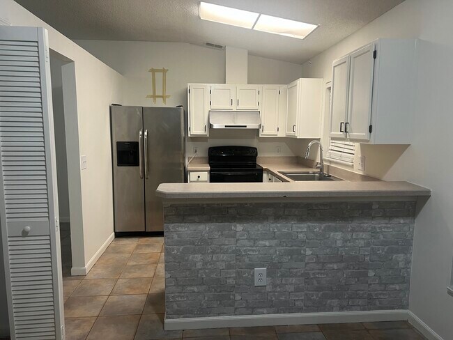 Building Photo - 2908 Somersworth Ct