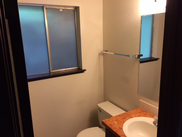 Building Photo - 950 SW Harrier Cir