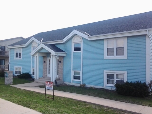 Primary Photo - 1200-1208 Wisconsin Dr