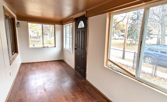Building Photo - 3209 Sanford St
