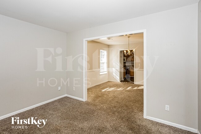 Building Photo - 8605 Royal Bluff Dr