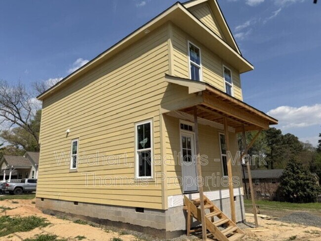 Foto del edificio - 1203 Fern St