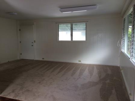 Foto del edificio - Nuuanu Home - 5 bedrooms, 2 baths House w/carport - Avail 1/5/2026