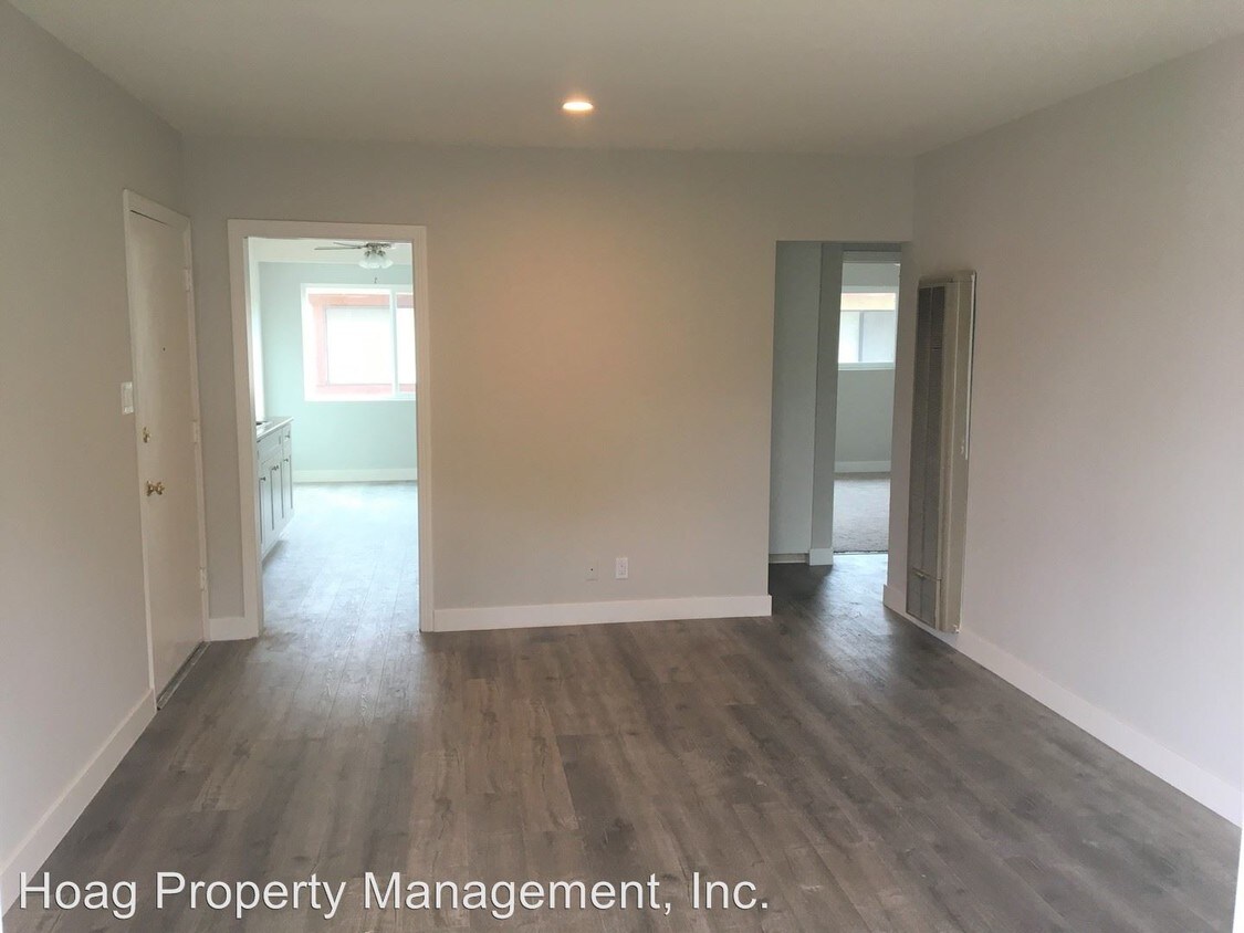 Primary Photo - 10428 1/2-12066-62 Downey Ave