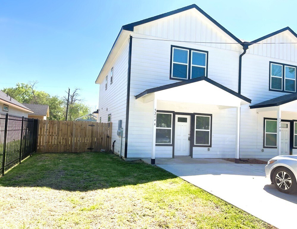 Foto principal - 5214 Mayle St