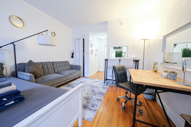 Foto del edificio - 328 E 74th St