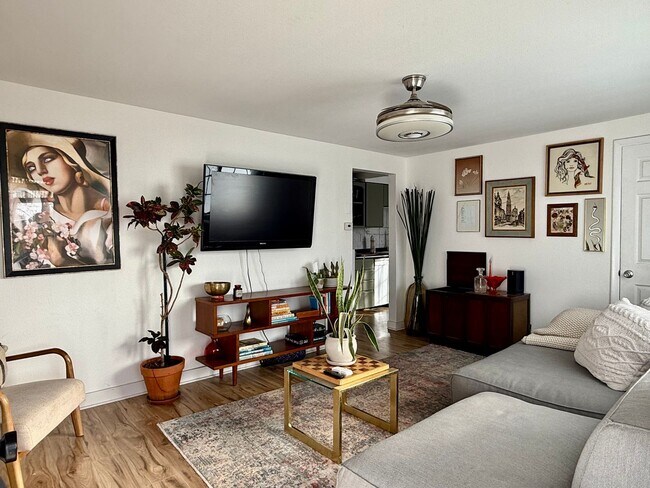 Foto del edificio - Delightful ranch home, featuring 3 bedroom...