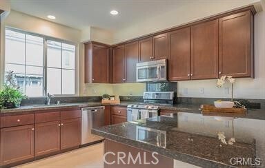 Building Photo - 831 Sunburst Wy