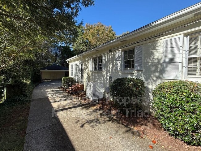 Foto del edificio - 2315 N Elm St