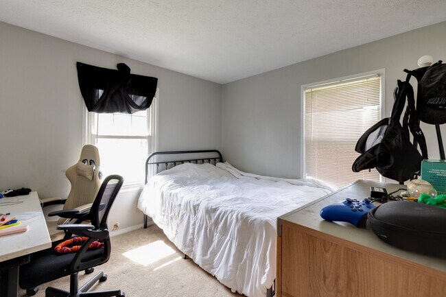 Foto del edificio - 1204 Middlebury Rd