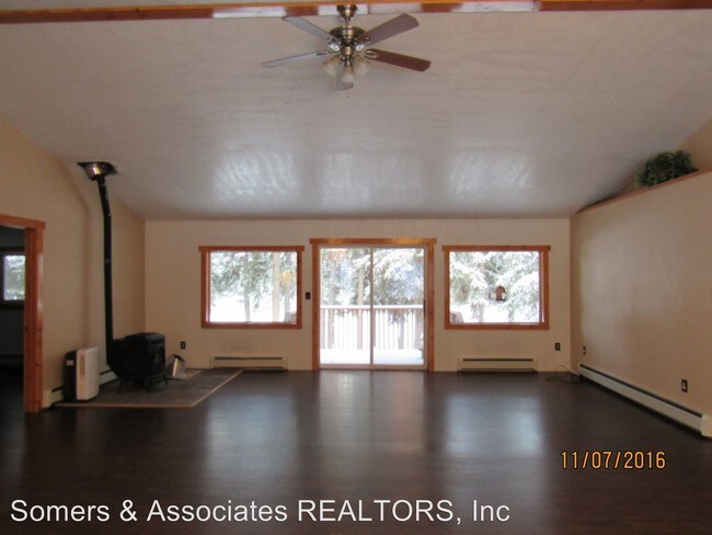 Building Photo - 3 br, 2 bath House - 1666 Badger Rd