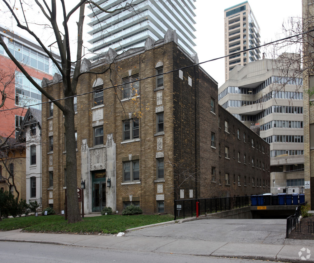 Building Photo - Brownley Apartments