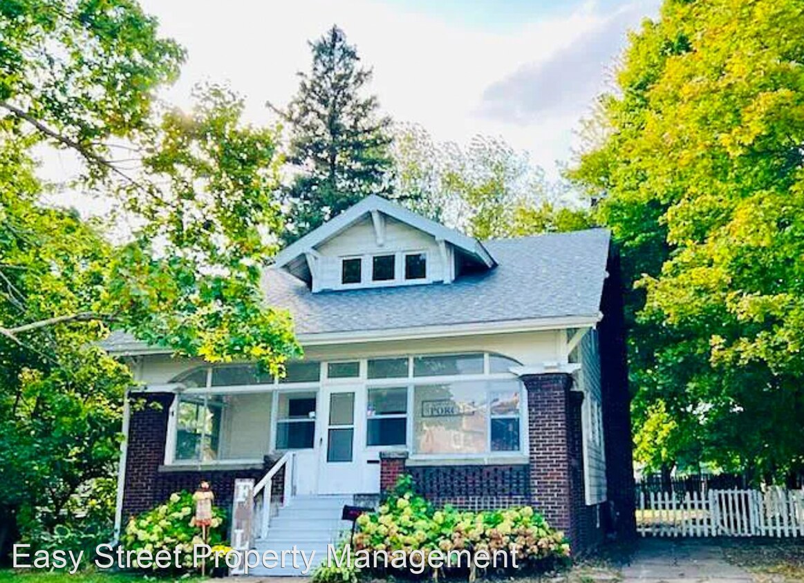 Primary Photo - 3 br, 1.5 bath House - 307 SW 2nd Ave