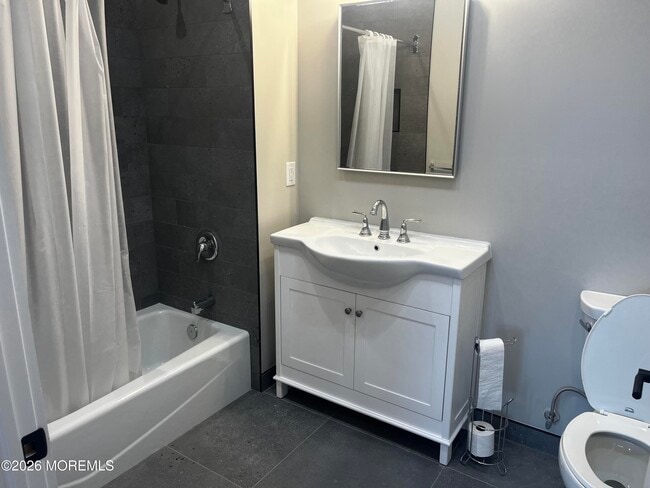 Foto del edificio - 2419 Bridge Ave