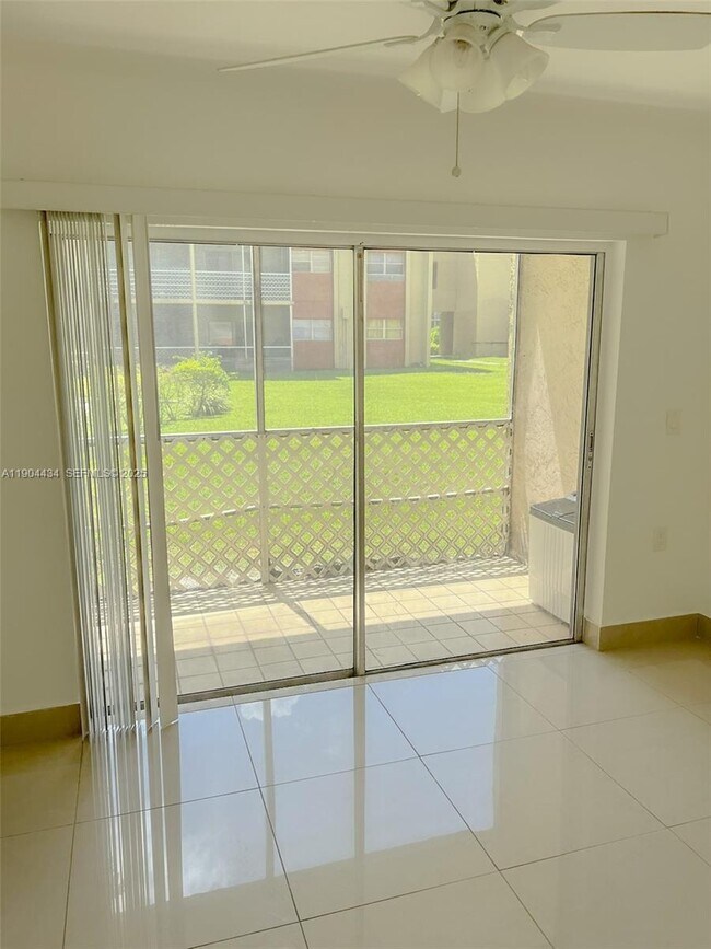 Foto del edificio - 3610 NW 21st St