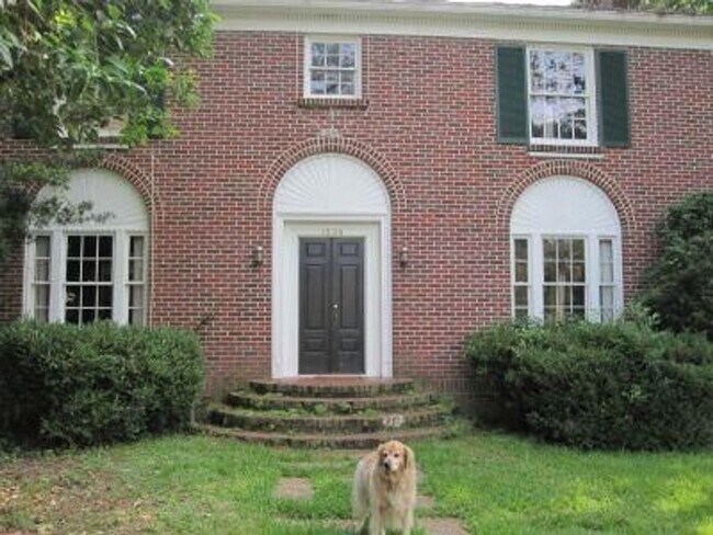 Building Photo - 1539 Isabel Court