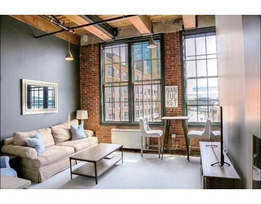 Building Photo - 63 Melcher St