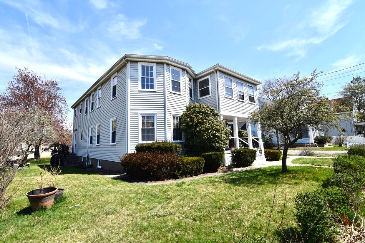 98 Dean St Unit 98, Norwood, MA 02062 Apartments in Norwood, MA