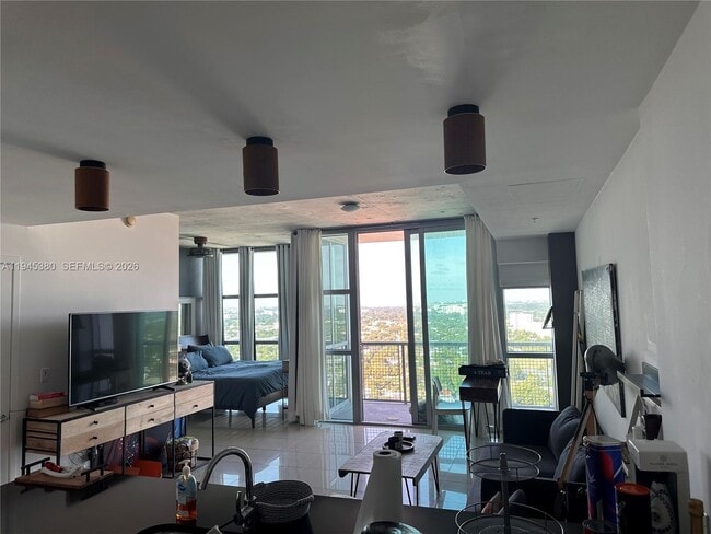 Building Photo - 3301 NE 1st Ave