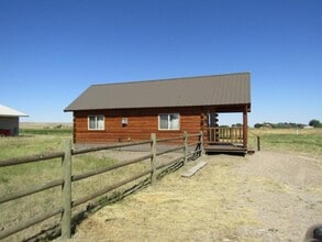 Building Photo - 517 MT-200