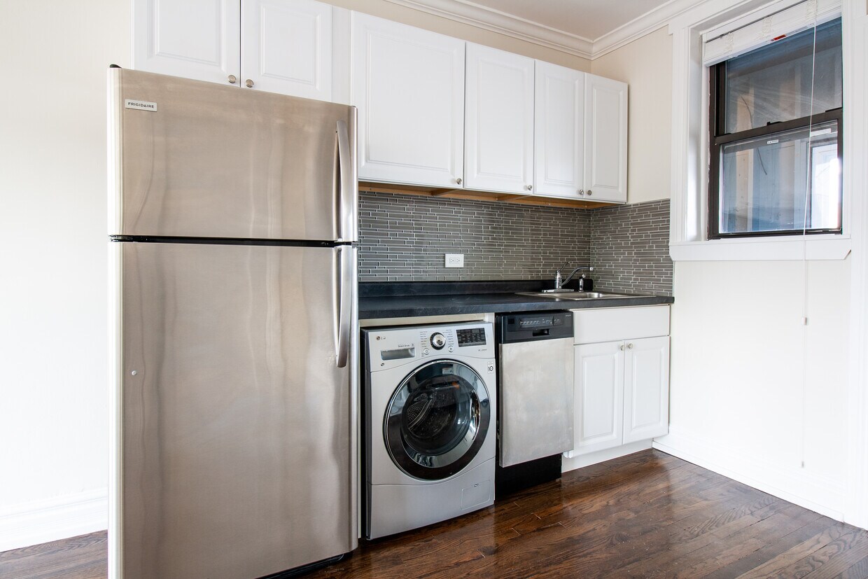 Foto principal - 1056 W Lill Ave
