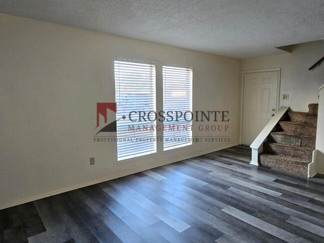 Foto del edificio - Schedule Your Tour Today! Newly Updated 2/1.5 Townhome in Longview