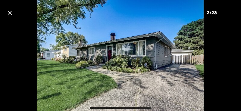 Photo - 704 Wilshire Dr (Mount Prospect, IL)