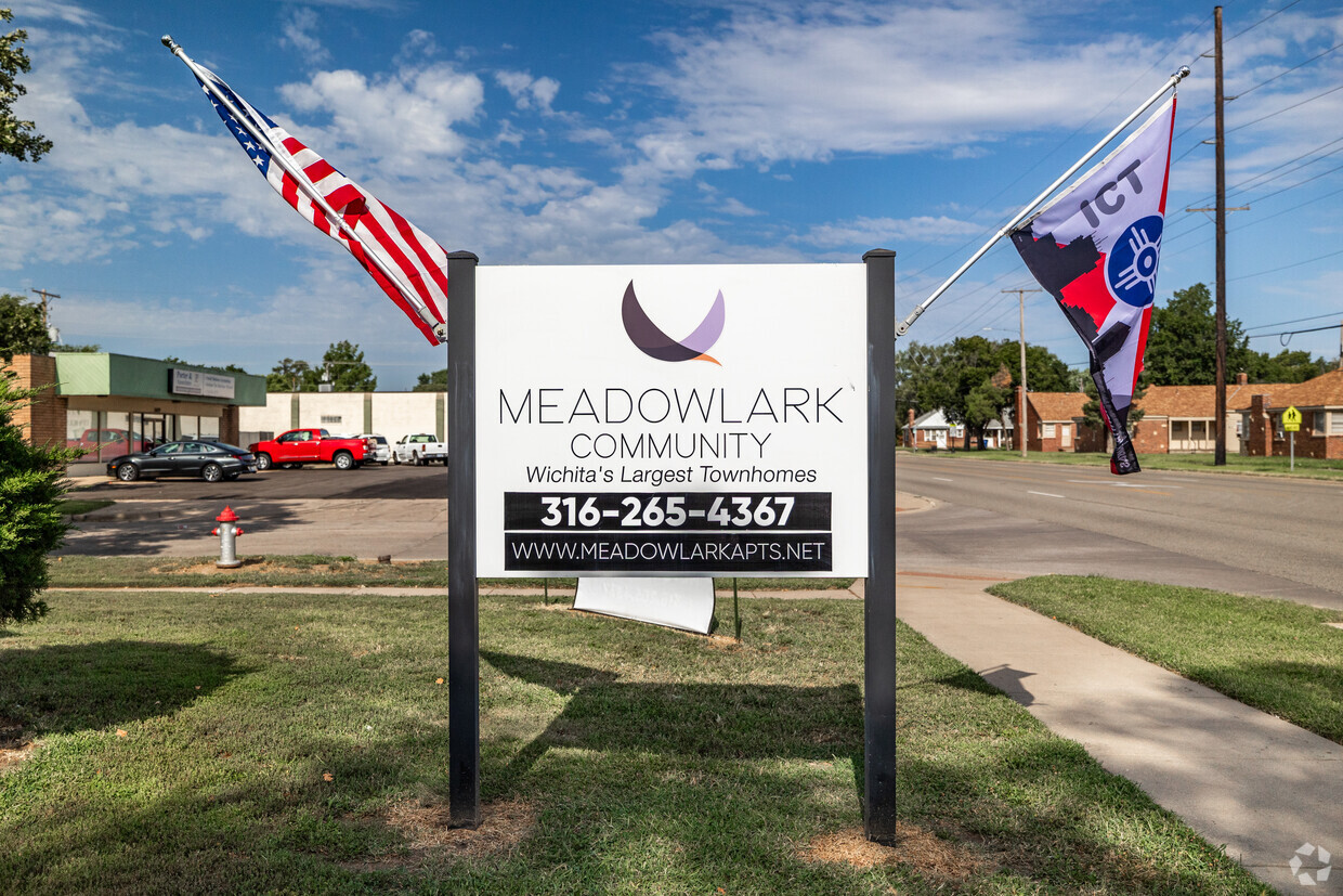 Primary Photo - Meadowlark Apartments