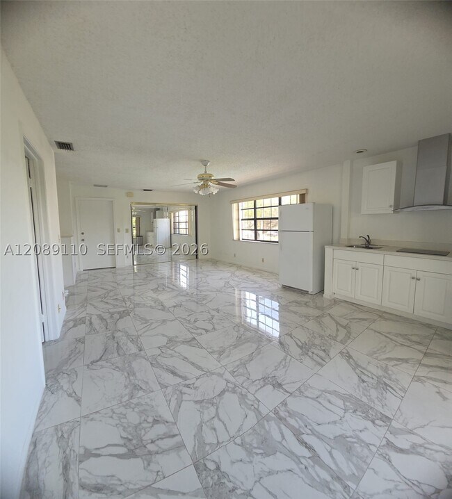 Foto del edificio - 1440 NW 45th St