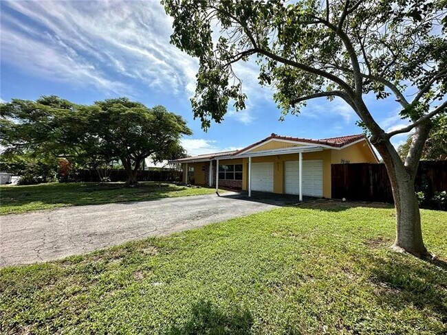 Foto del edificio - 912 NE 9th Ct