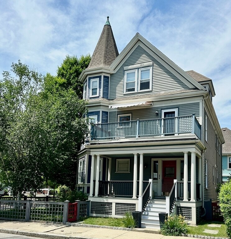 76 Lonsdale St Unit 2, Boston, MA 02124 Room for Rent in Boston, MA