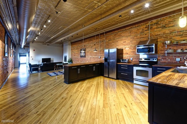 Foto del edificio - 1 br, 1 bath Corporate Suite - BRIX 1A