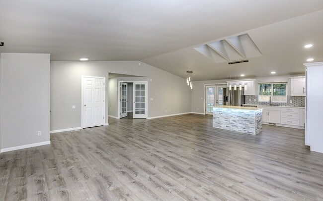 Foto del edificio - Edgewood Rambler